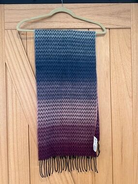 *NWT Woven Ombre Gradient Scarf in Blue to Purple